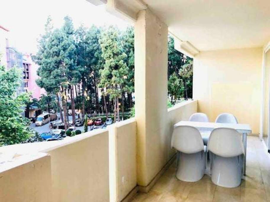 Large Modern Beach Front Apartment, Rooftop Pool!! ماربيا المظهر الخارجي الصورة