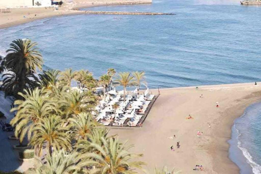 Large Modern Beach Front Apartment, Rooftop Pool!! ماربيا المظهر الخارجي الصورة