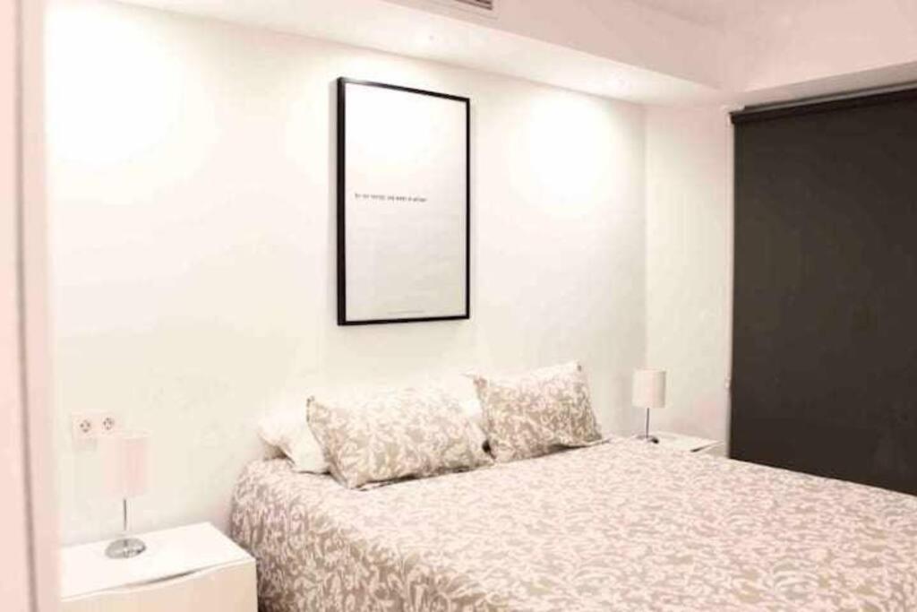 Large Modern Beach Front Apartment, Rooftop Pool!! ماربيا المظهر الخارجي الصورة